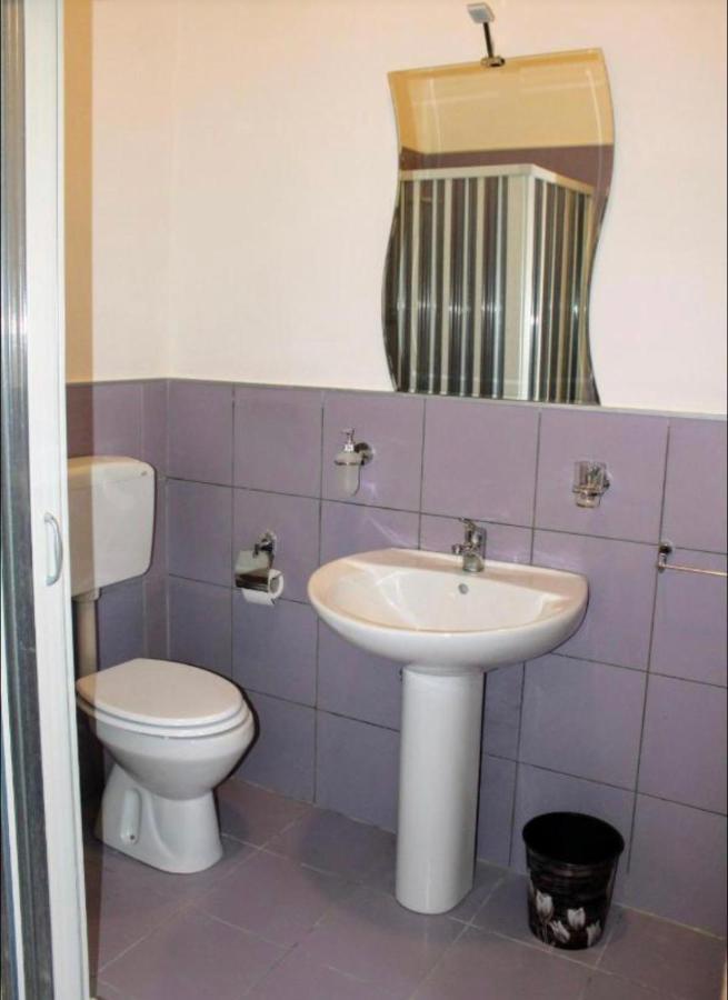 B&B Romy Napels Buitenkant foto