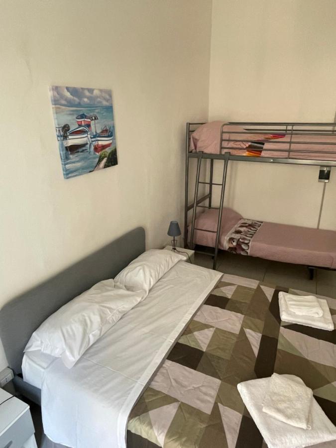 B&B Romy Napels Buitenkant foto